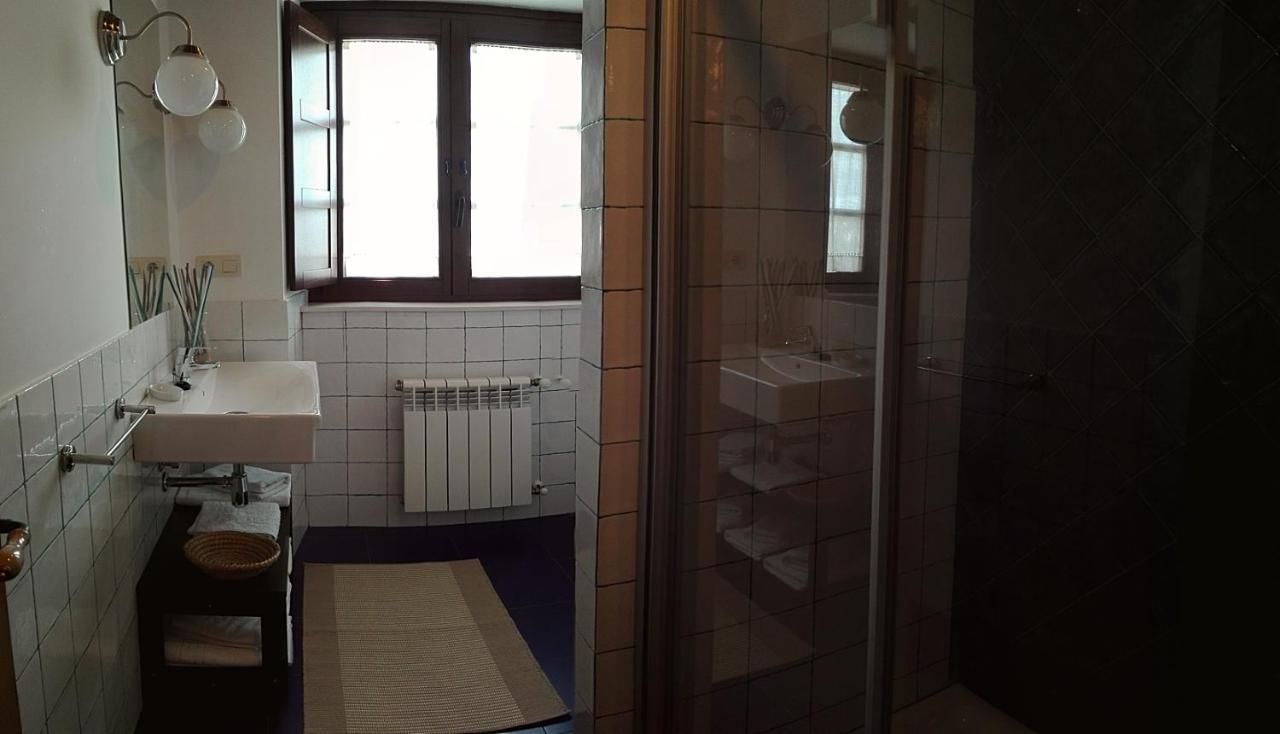 Apartamentos Rurales Casanova タピア・デ・カサリエゴ エクステリア 写真