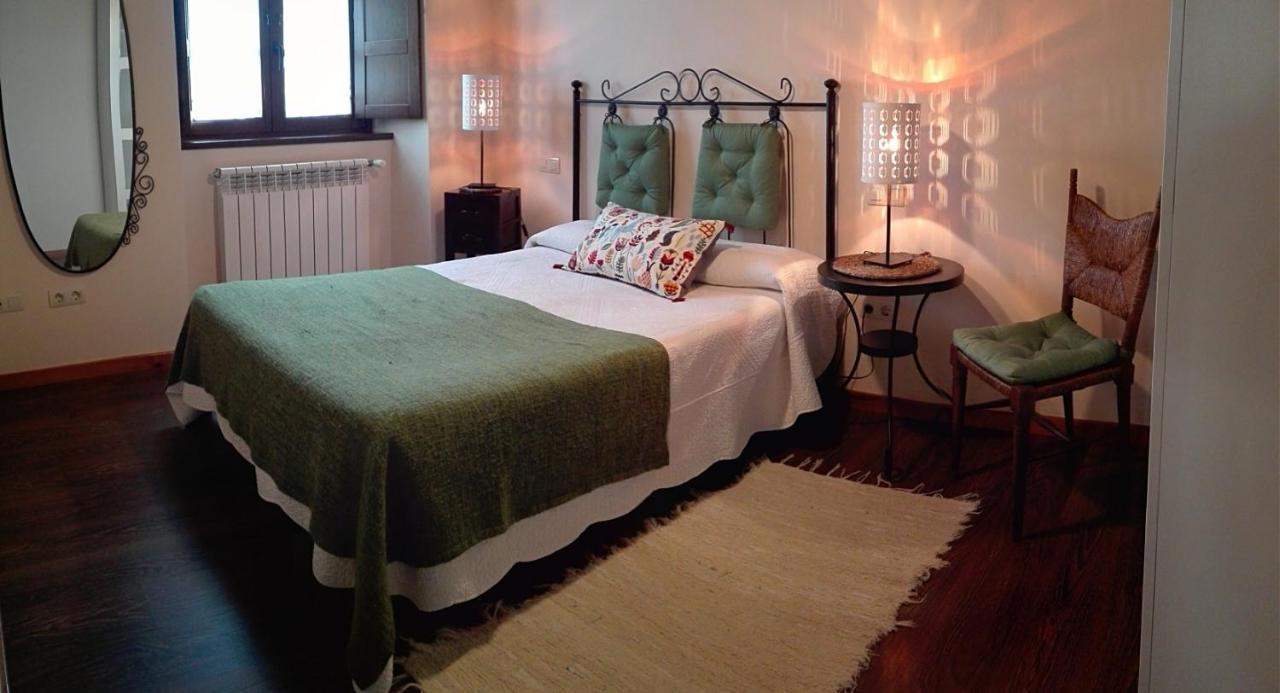 Apartamentos Rurales Casanova タピア・デ・カサリエゴ エクステリア 写真